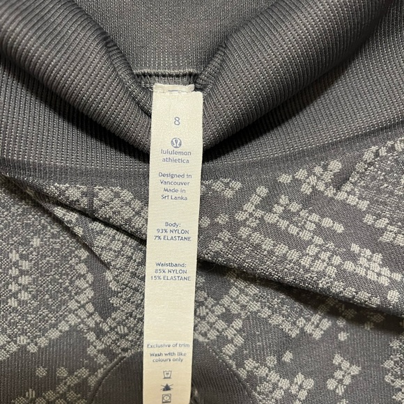 Lululemon crop tights - Picture 2 of 3